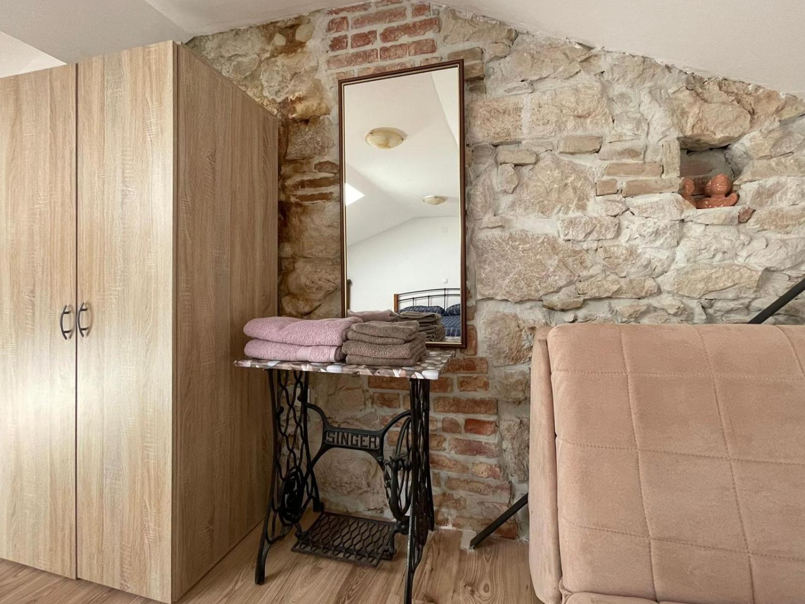Apartmani Mauro Sa Terasom Crikvenica Exterior foto