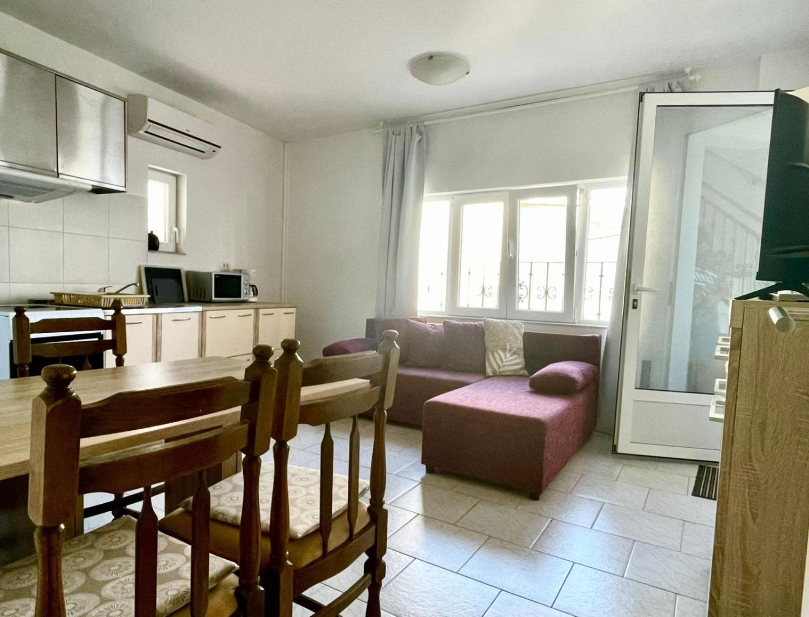 Apartmani Mauro Sa Terasom Crikvenica Exterior foto